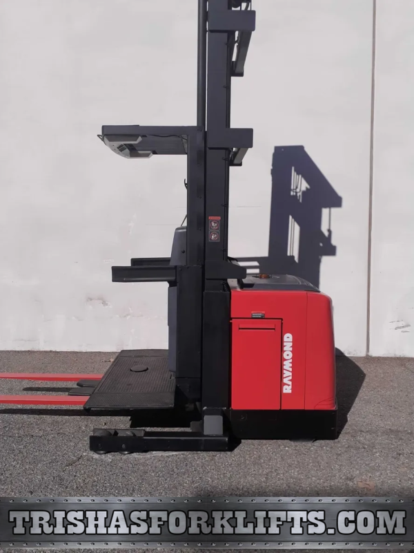 Raymond Electric Order Pickers | 366" Mast | LOW HOURS