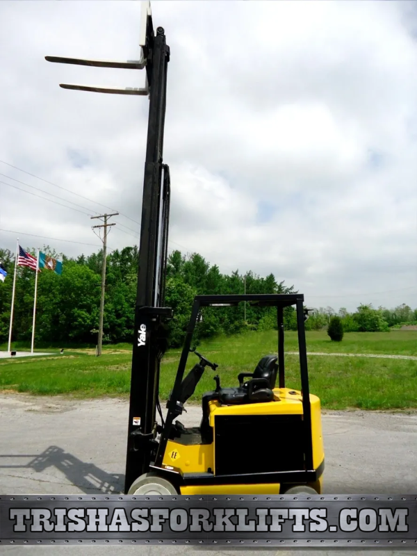 Yale 4 Wheel Electric Forklifts | 3 Stage | LOW HOURS